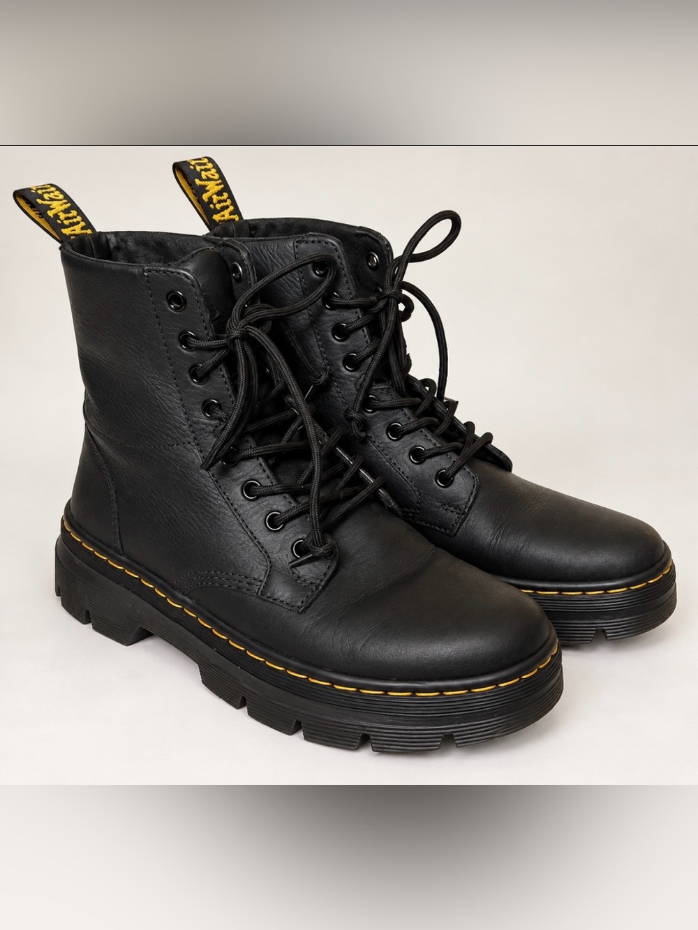 Dr. Marten’s Combs 8 Eye Leather Boots sz mens 7/ womens 8